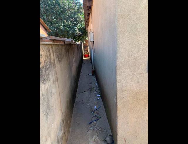 3 BEDROOM HOUSE FOR SALE IN ISIPHETWENI